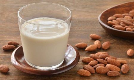 almond-milk-4